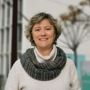 Sra. Elsa Pastor Sra. Elsa Pastor